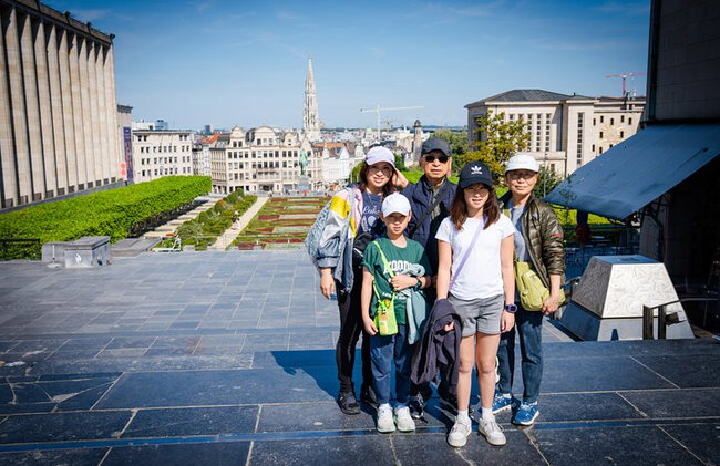 Tour privado por el Atomium de Bruselas con traslado y degustación - Foto 7