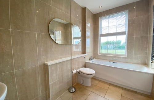 STUNNING LODGE MINUTES FROM THE SEA AND GOLF COURSE - Foto 35