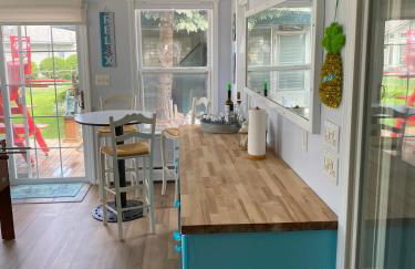 Caseville Splash and Sand Beach House - Photo 34