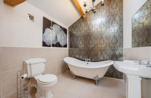 country retreat, long term stays hot tub - Photo 16