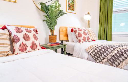 The Botanical Suite Newly Built Upscale Central - Photo 40