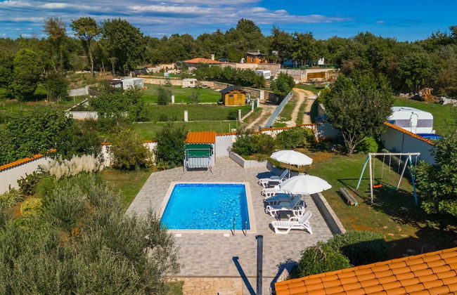 Holiday Home in Segotici With Private Pool - Foto 29