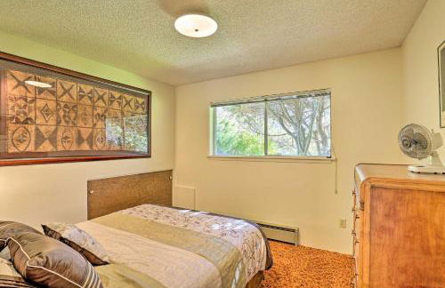 Woodsy Willow Creek Getaway with Pool and Deck! - Foto 21