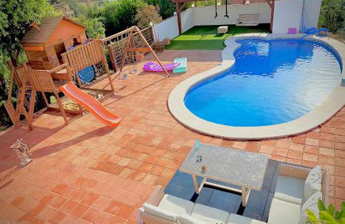 Alpine-Style Villa in Exclusive Sotogrande Alto - Foto 4