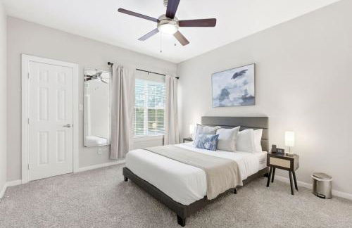 Chick modern Haven Elegant stay with modern views - Photo 10