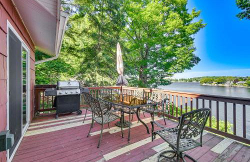 Charming Wolcott Cottage with Fire Pit and Mini Dock - Foto 34