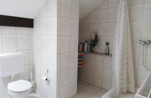 Großzügige und kunstvolle Dachgeschosswohnung - Foto 34