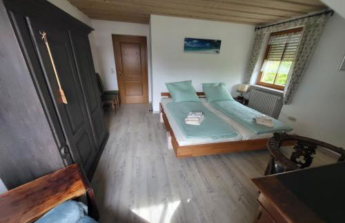 Große ruhige Ferienwohnung in Segringen, Dachterasse, Fernblick vom Grundstück - Foto 7