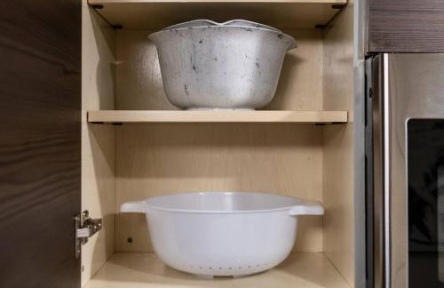 Cozy DT Bellevue Apt | Fast Wi-Fi & Free Parking - Foto 25