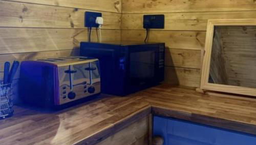 Inviting 1-bed Cabin in Newmarket - Foto 3