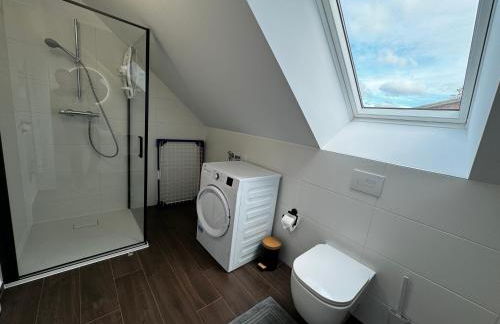 120m² Apartment nahe A1 - 4 Schlafzimmern - 2 Bäder - große Wohnküche - Grillplatz - Parkplatz - Foto 12