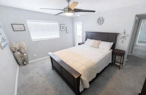 Spacious 4 bedroom 3 bath Clearwater Vacation House Cowboy Pool Fire Pit Games Close to Clearwater Beach Biking Trail Farmers Markets Harbor Health Spa Baycare Ballpark and Ruth Eckerd Hall Golf Courses - Photo 20