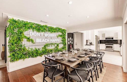 Resort Style Backyard Heated Pool Hot Tub Fire Pit - Foto 16