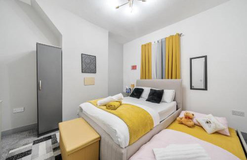 Contractor-friendly Home in Stoke with Free Parking - Foto 5