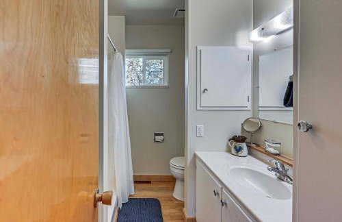 Walk to Flathead Lake Airy Home with Mtn Views! - Foto 12