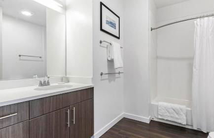 Landing Beautiful 1BD Clubhouse Gym - Foto 5