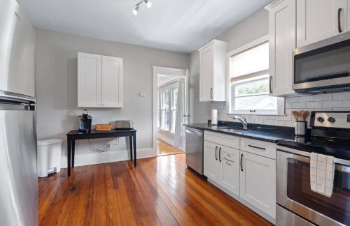 Old City Hideout l Historic l Walk to St George - Foto 16