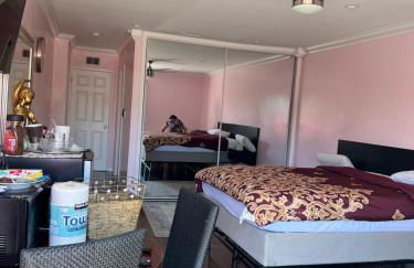 Just The Two Of Us -Romantic Pool View And Private Entry Sleeps 2 Near CSUN CSUN - Foto 9