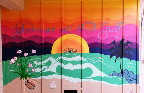 Steps Away from Cruisin' the Coast , Gulfport 2BR, Game Room, and Free Parking - Foto 3