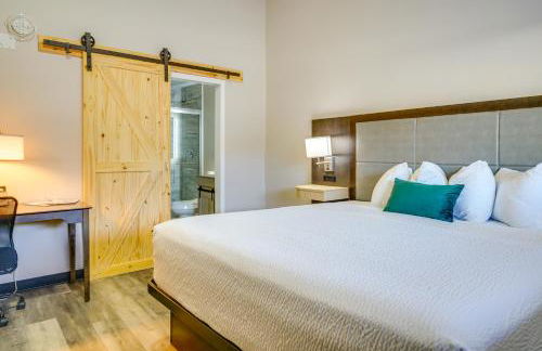 Walk to Shopping and Dining Port Huron Studio - Foto 16