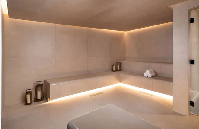 Sky-high Luxury in Downtown Miami - Photo 44