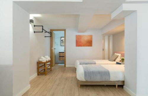 Nice new duplex in front of Palacio VistaAlegre - Photo 27