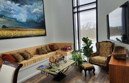 the Sugar Cube, a stunning, spacious, and modern villa with an orchard maze - Foto 2