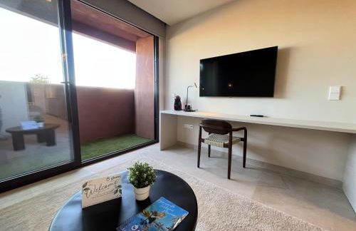 Estudio de diseño con piscina by Gloove - Foto 12