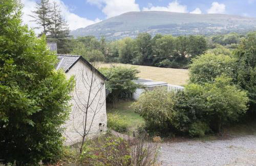 Charming 3-Bed Cottage by the River Usk - Foto 27