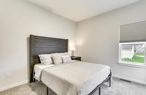 Spacious and Modern Home with Deck in Oregon! - Foto 21