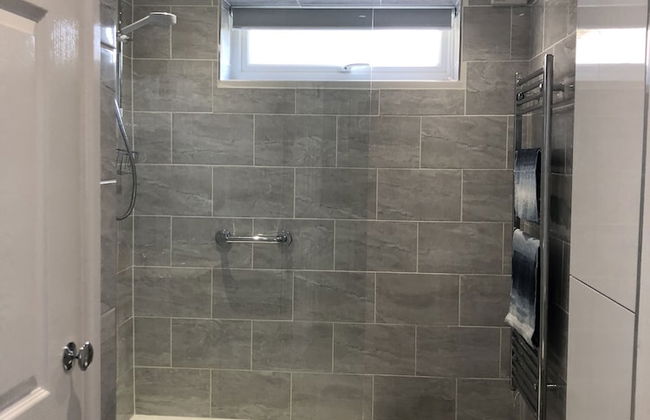 2 Bed Villa Sleeps 4 - Wifi, Garden, Sea Views - Foto 26