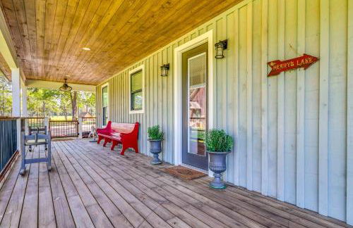 Escape to Nature Lakefront Jay Cottage with Views! - Foto 15