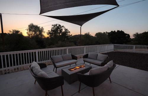 Paso Wine Country Farmhouse with Pool, Spa, Game Room - Foto 32