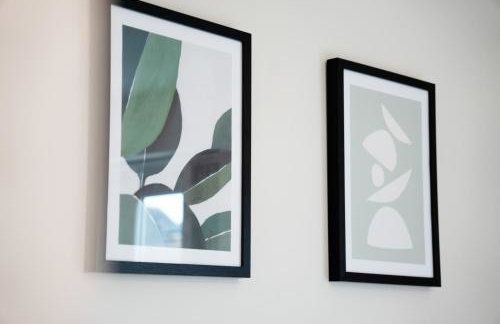 NEW! Stylish 2-Bed Home by Stay With Us, Ideal for Families, Sleeps 4! - Foto 12