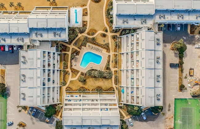 Aegean 105 - Photo 37