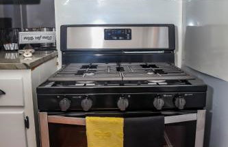 Bright & Stylish 2-Bedroom Near Downtown Mobile Free Parking - Foto 32