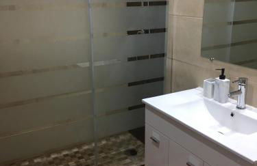 Shinny flat, 2 min from sea - Foto 12