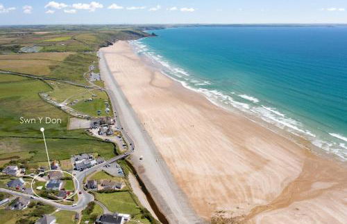 Swn Y Don - Modern Luxury Steps from Newgale Beach Bliss for up to 10 People - Foto 15