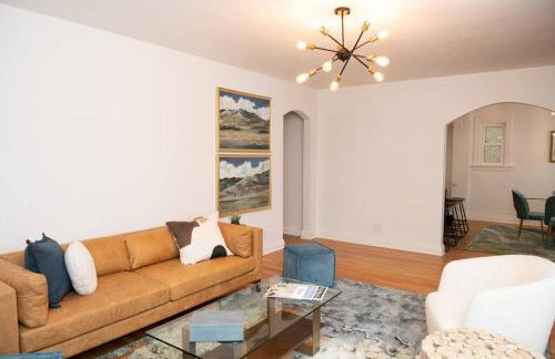 A Touch of Elegance - Foto 29