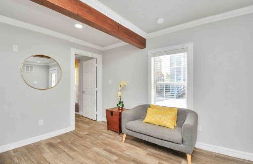 Central Yellow Gem: Cozy Views & Proximity - Foto 30