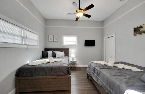 Versatile Home with Extra Living - Foto 29