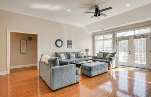 Lake Hartwell Getaway with Private Dock and Fire Pit! - Foto 4