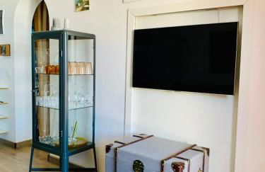 Private apartment with stunning ocean views and sunset. - Photo 29