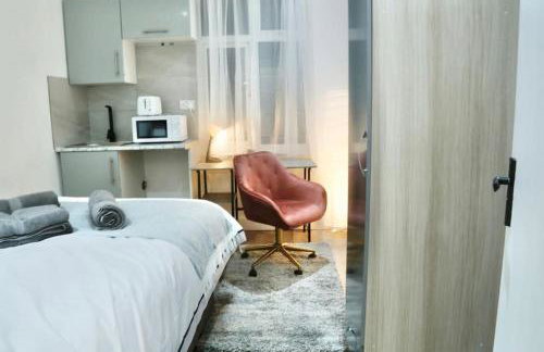 Beautiful NW4 Studio - Professional Market - Own Entry - Photo 31