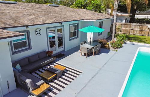 Tropical Retreat with Heated Pool & Firepit - Foto 37