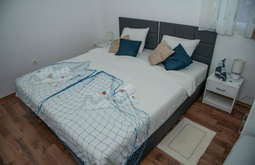 Apartment Pebbles - With Jacuzzi - Photo 24