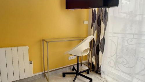 SUPERBE STUDIO HYPER CENTRE TOUT ÉQUIPÉ WIFI NETFLIX 2PERS - Foto 3