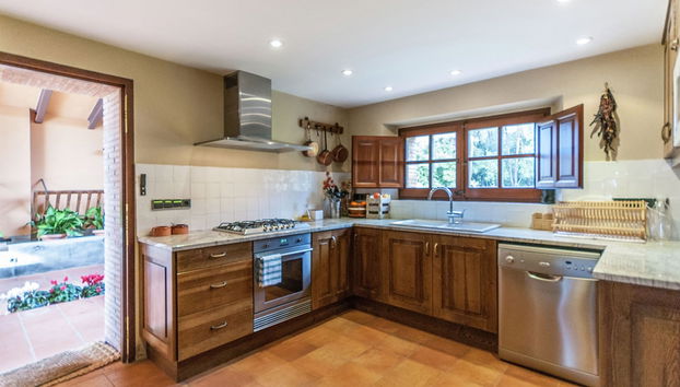 Modern Mansion in Pontós With Private Swimming Pool - Foto 3, Cocina privada