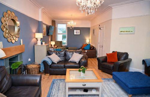 Bay View, Sleeps 18, 7 Bedrooms, 7 Bathrooms, Seafront, Criccieth - Foto 21