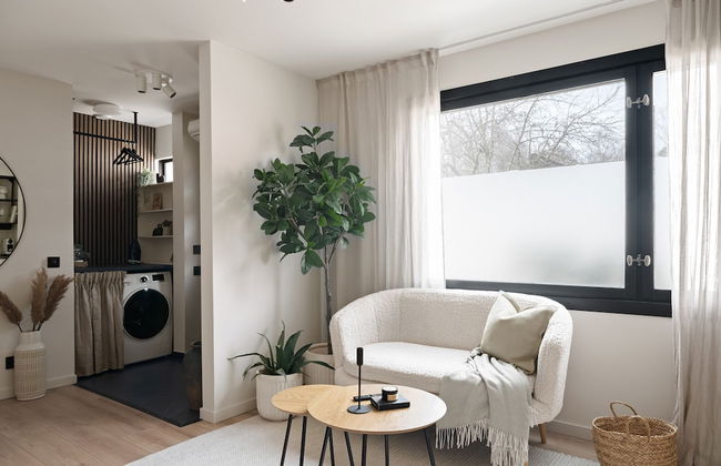 Home Away Apartments - Photo 13